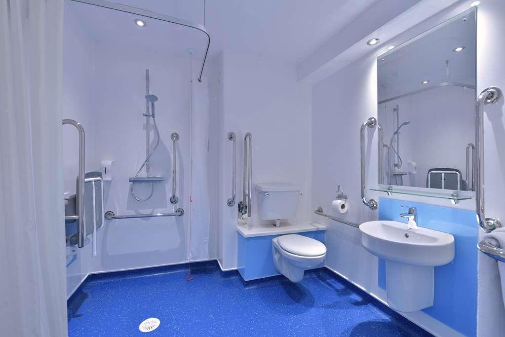 Travelodge London Chessington Tolworth Londres Quarto foto